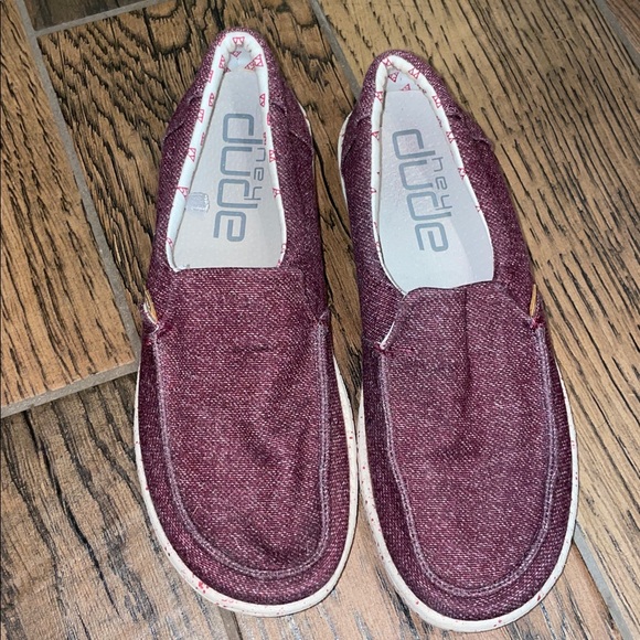 Hey Dude Women's Burgundy Flats - Picture 5 of 7